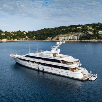 Vassa yacht exterior 5