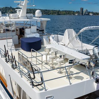 Ginger yacht exterior 3