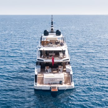 Attitude yacht exterior 5