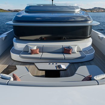 X100 Triplex/ 01 yacht exterior 2