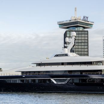 Lonian yacht exterior 5