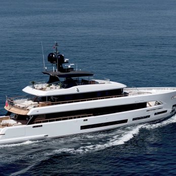 Sirena 42M/01 yacht exterior 5
