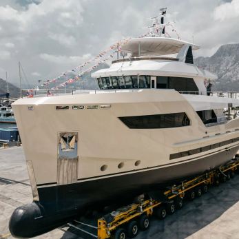 Queen of the Caribbean yacht exterior 2
