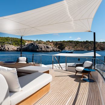 AV1 yacht exterior 2