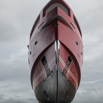 Akula yacht exterior 2