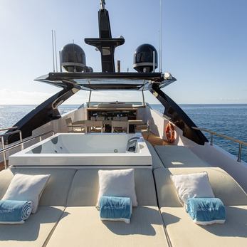 Baccarat yacht exterior 3