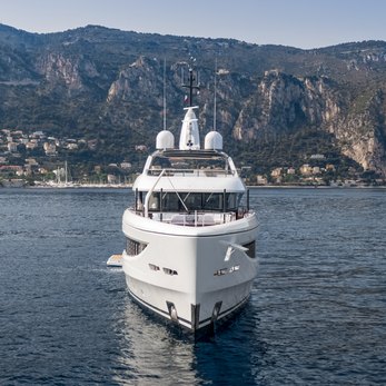 Birubi yacht exterior 2