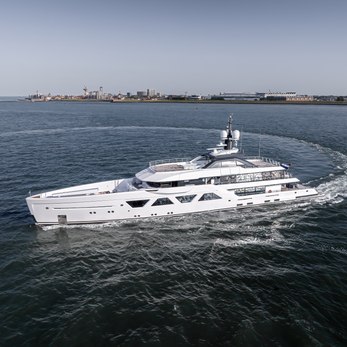 Khalidah yacht exterior 2