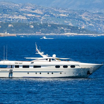 Sophie Blue yacht exterior 3