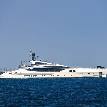 Bliss yacht exterior 4