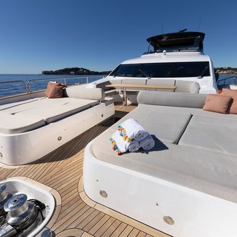 Mirka yacht exterior 2