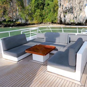 Berzinc yacht exterior 3