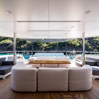 B.A.L.M.Y. yacht exterior 3