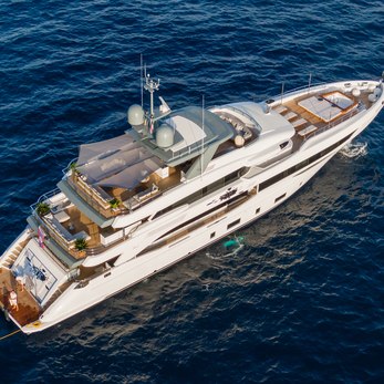 Oid yacht exterior 3