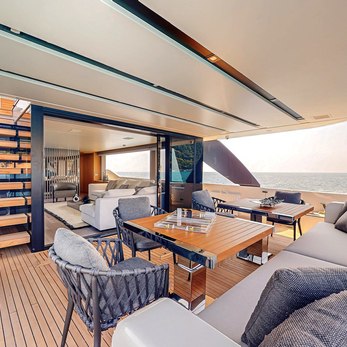 Eight13 yacht interior 4