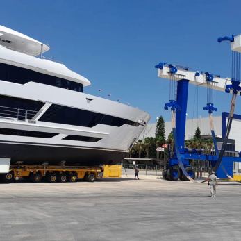 Hargrave 125 yacht exterior 3