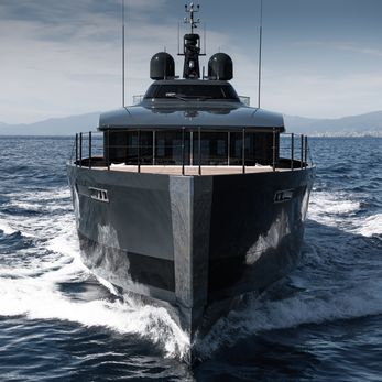 San yacht exterior 4