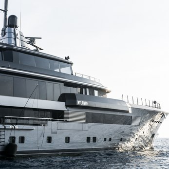 Atlante yacht exterior 4