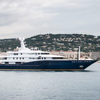 HBC yacht exterior 3