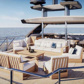 Casa yacht exterior 3