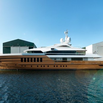 Azamanta yacht exterior 3