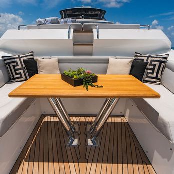 Pura Vida yacht exterior 2
