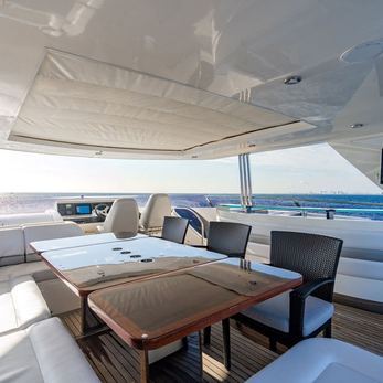 Oasis yacht interior 3