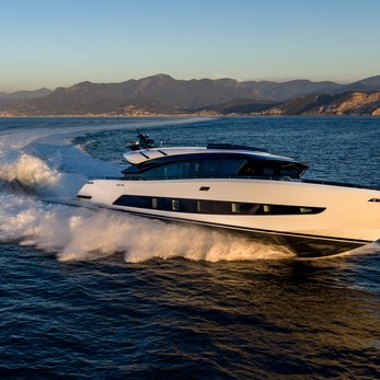 AB 95/209 yacht exterior 2