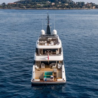 Birubi yacht exterior 3