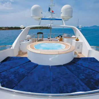 Sea Blue'Z yacht exterior 2