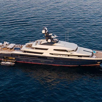 Draak yacht exterior 5