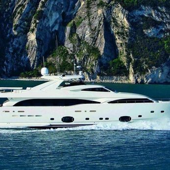 Miss Ado yacht exterior 2