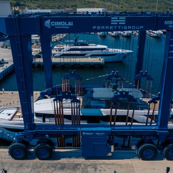 Mone yacht exterior 4