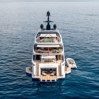 Alchemist yacht exterior 5