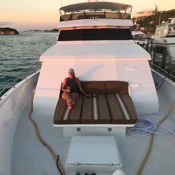 Mon Sheri yacht exterior 4