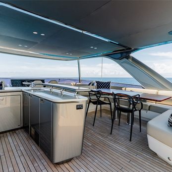 Knot Zen yacht interior 3