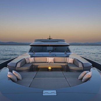 Wraith yacht exterior 2