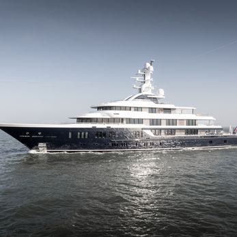 Moonstone yacht exterior 4