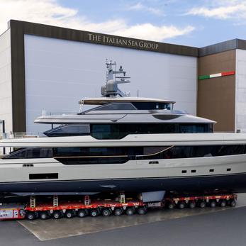 Spribe yacht exterior 4