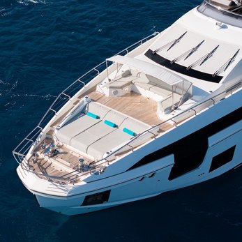 Ana yacht exterior 38