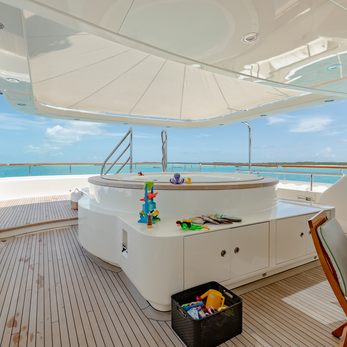 Cynthia yacht interior 4