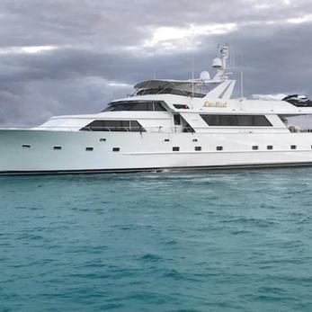 Mon Sheri yacht exterior 2