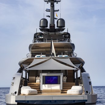 No Stress Two yacht exterior 5