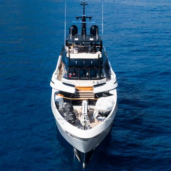 Rose yacht exterior 2