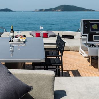 Spectre yacht exterior 2