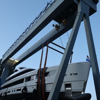 Oriy yacht exterior 5