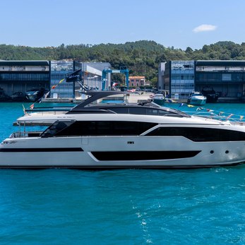 Riva 96’ Argo Super / 01 yacht exterior 3
