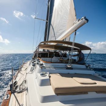 Mustang yacht exterior 2