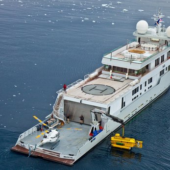 SuRi yacht exterior 2