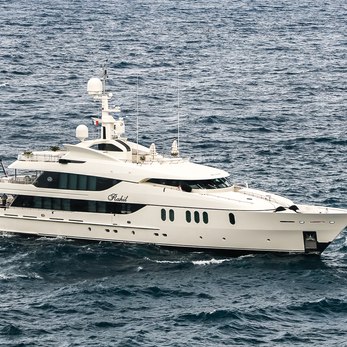 Rahil yacht exterior 3